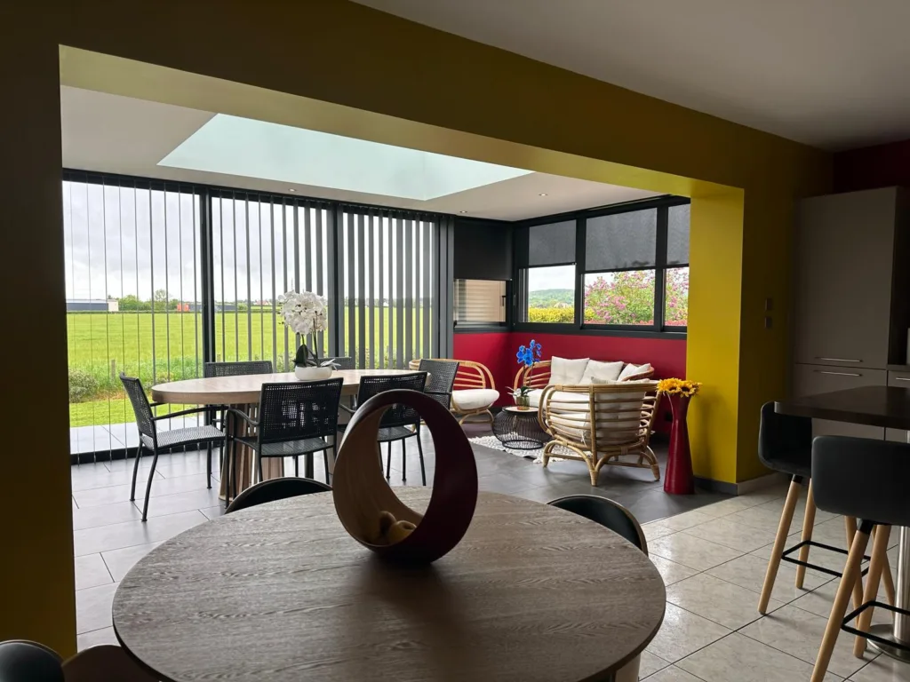 extension de maison normandie concept alu qui est une nouvelle pièce à vivre spacieuse et lumineuse