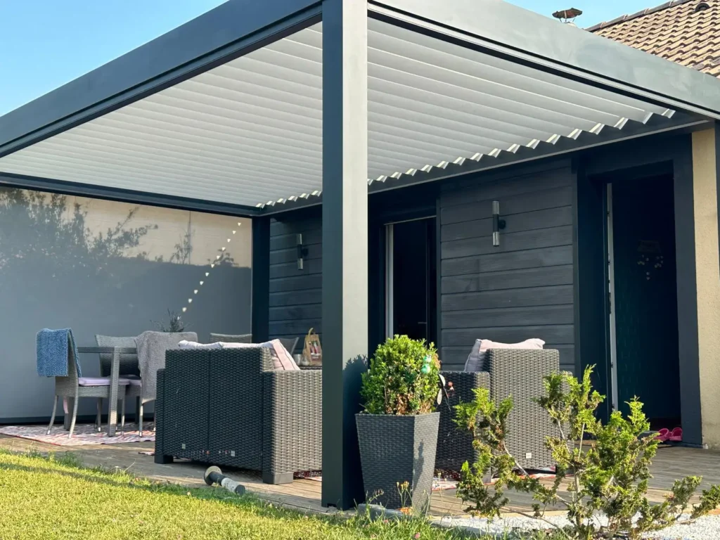 Pergola à lames orientables