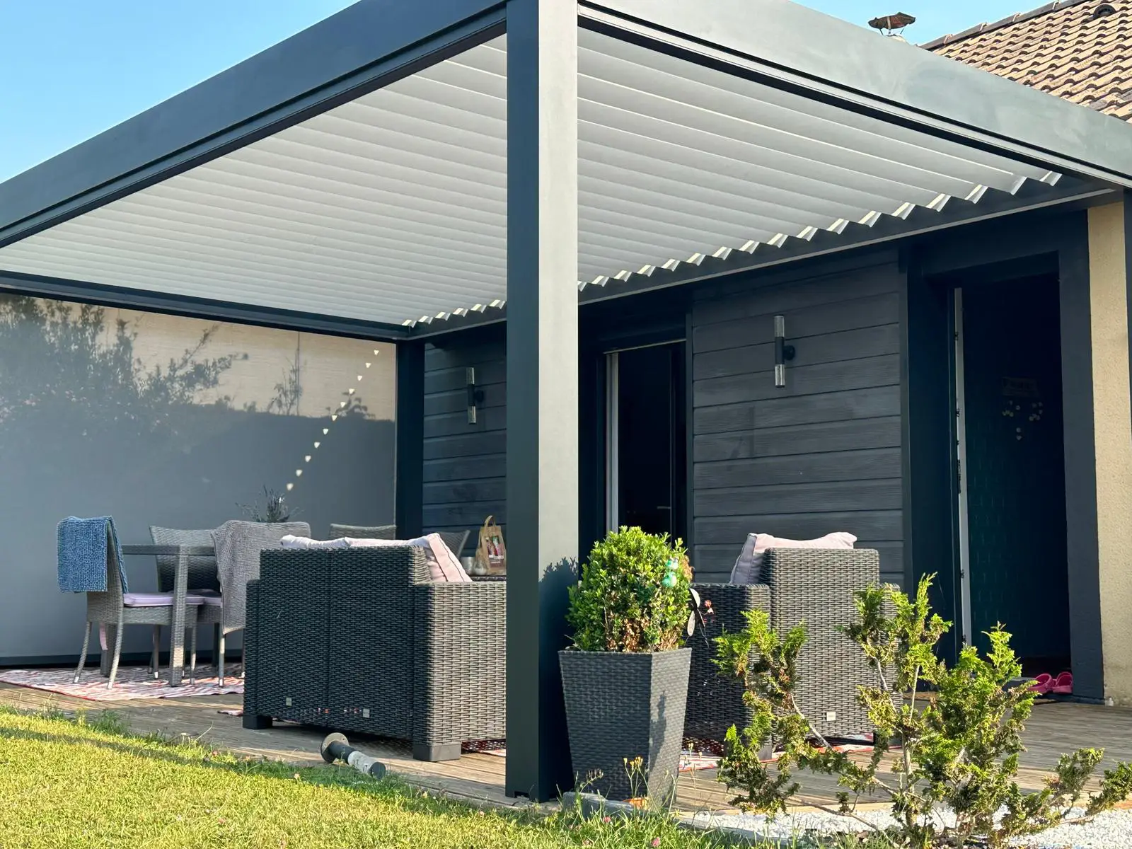 Pergola à lames orientables