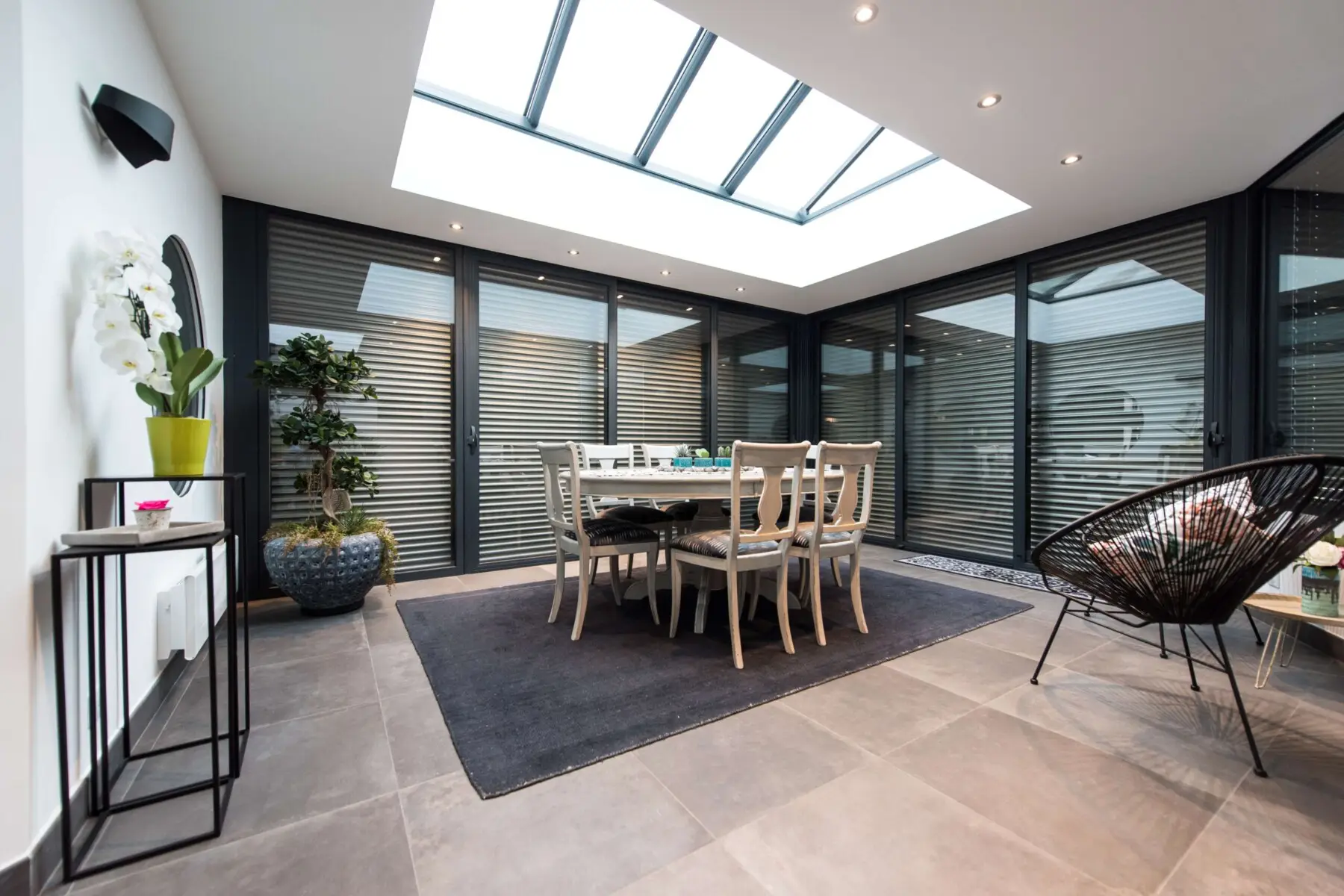 Extenxia HABITAT avec puits de lumière et volets roulants